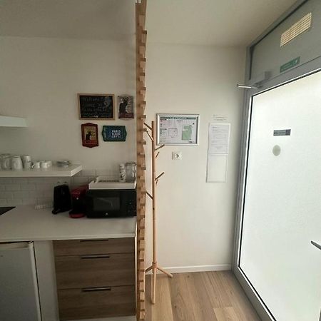 Modern And Warm Fully Renovated Split Level Apart Steps Away From The Grands Boulevard Apartment Paris Exterior foto