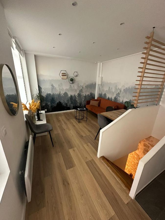 Modern And Warm Fully Renovated Split Level Apart Steps Away From The Grands Boulevard Apartment Paris Exterior foto