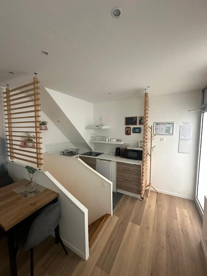 Modern And Warm Fully Renovated Split Level Apart Steps Away From The Grands Boulevard Apartment Paris Exterior foto